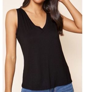 Tweeds Rayon/ spandex tank top Black size Medium